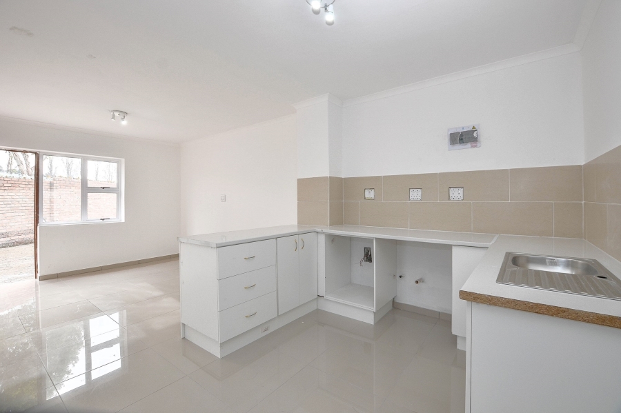 22 Bedroom Property for Sale in Oakdale Western Cape